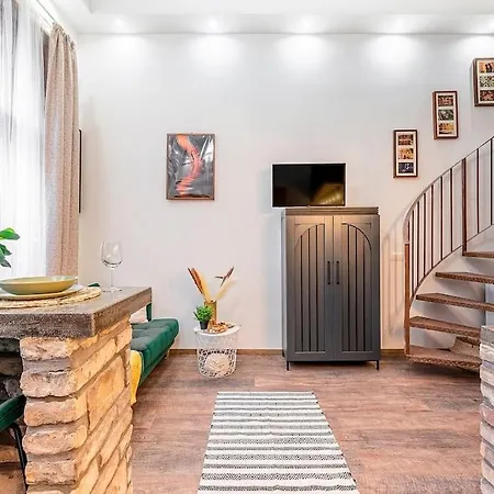 Brenda Design Apartment